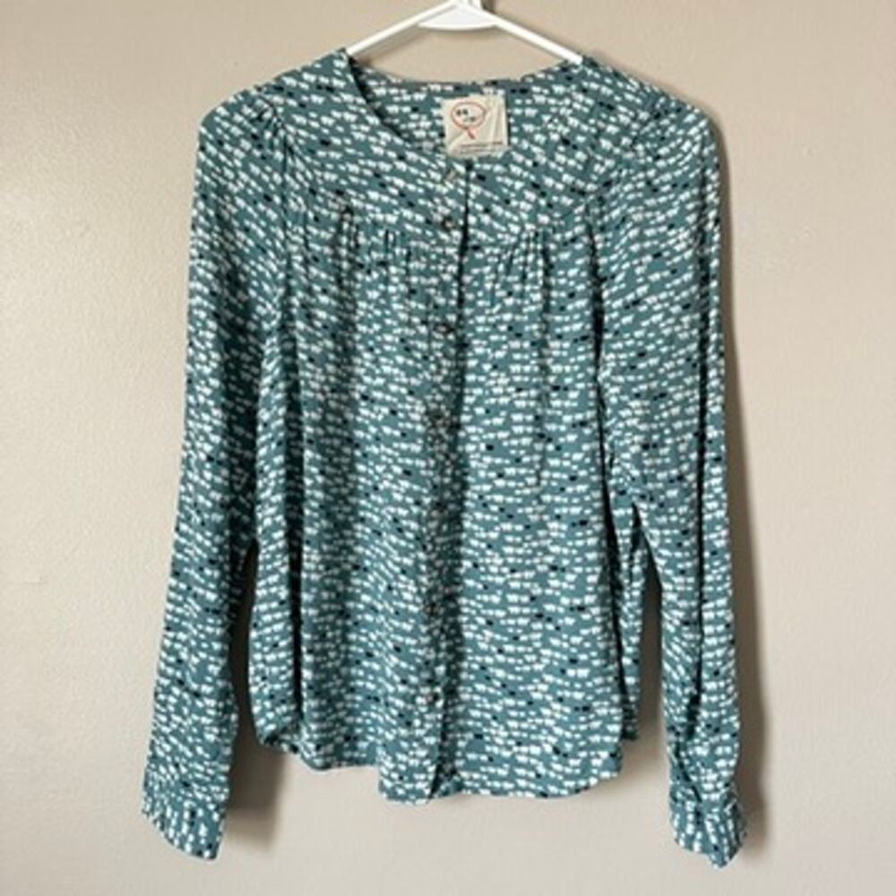 Anthropologie 24 of 52 Conversations Shirt 6 Polar Bear Button Front Preppy Blue